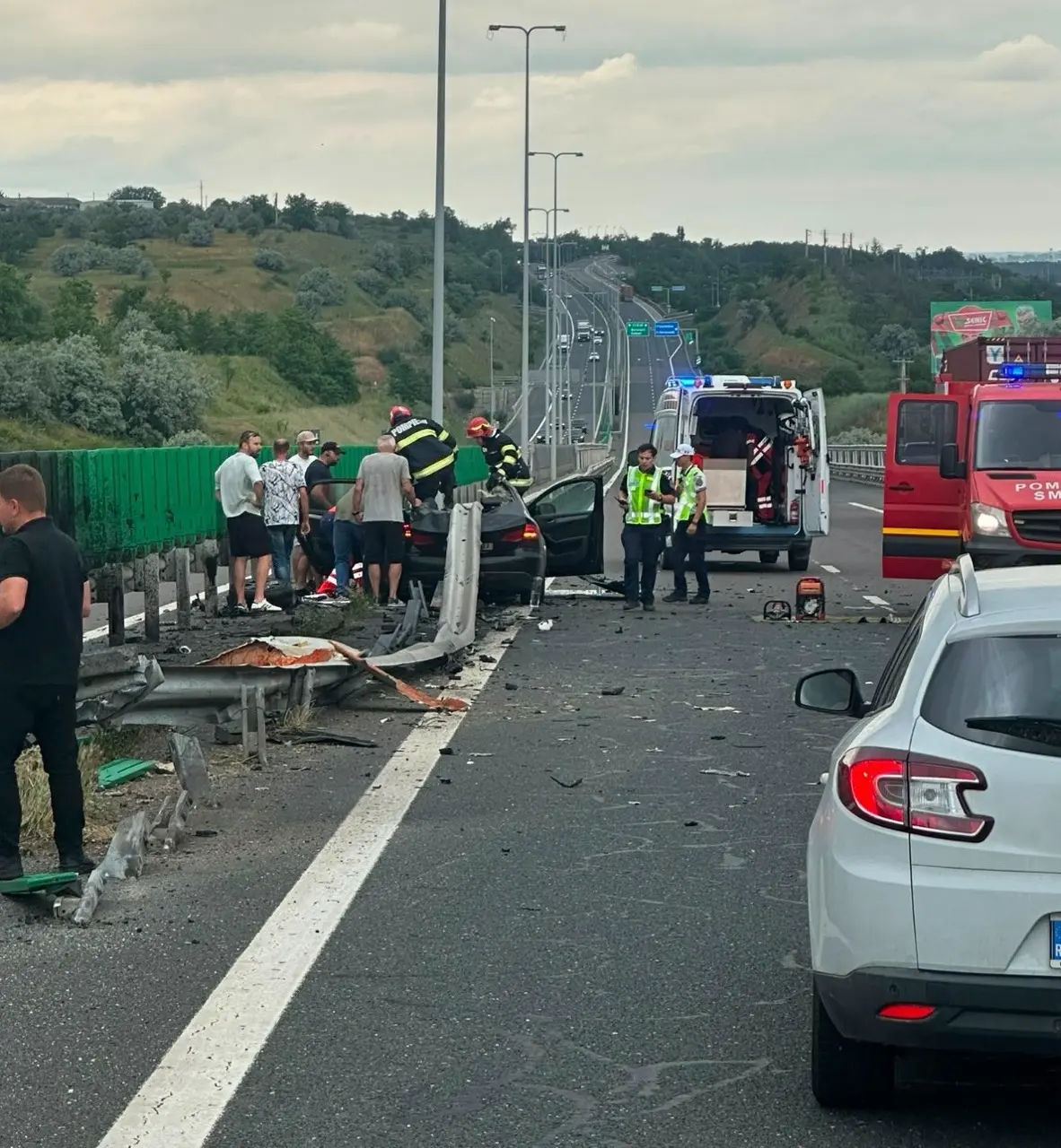 Accident rutier pe Autostrada A2, echipaje de salvare la fața locului