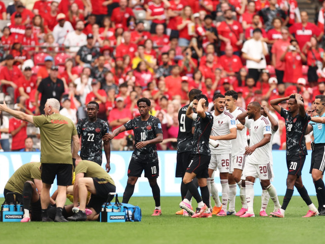 Ismael Kone accidentat pe targă în meciul Canada - Qatar