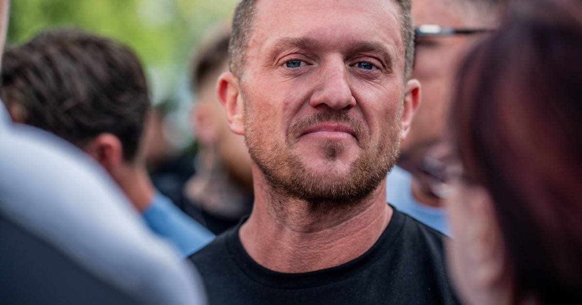 Tommy Robinson la aeroportul Heathrow