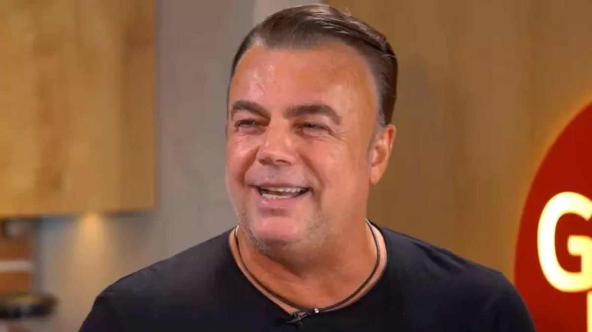 Adrian Enache împlinește 60 de ani și pregătește un spectacol special la Arenele Romane, alături de fiica sa Diana și fiul David