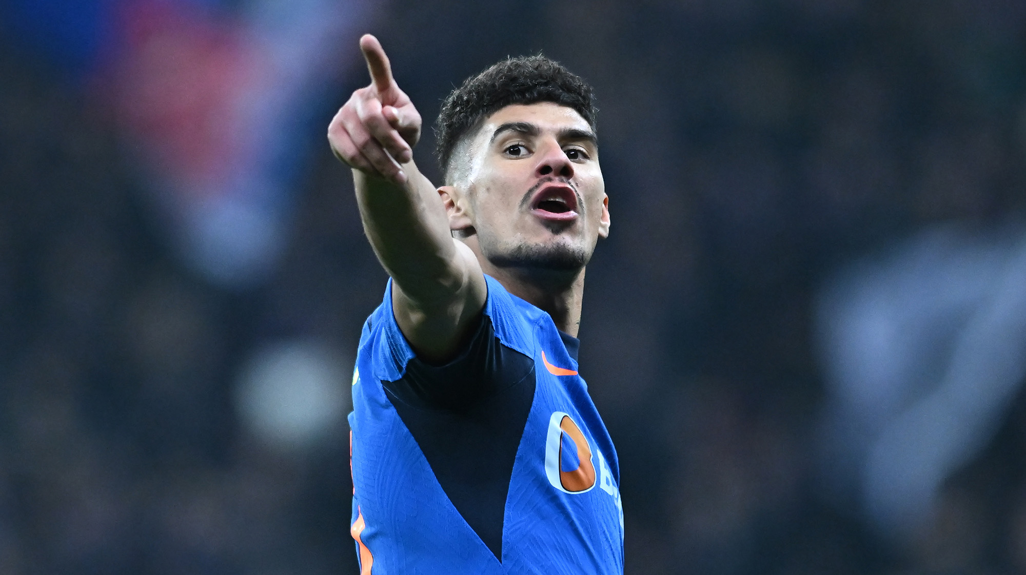 Adrian Ilie și Florinel Coman în timpul unui meci de fotbal