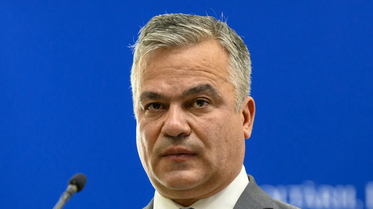Adrian Veștea, premierul desemnat, într-o declarație de presă