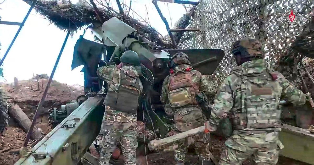Vladimir Putin într-o ședință militară
