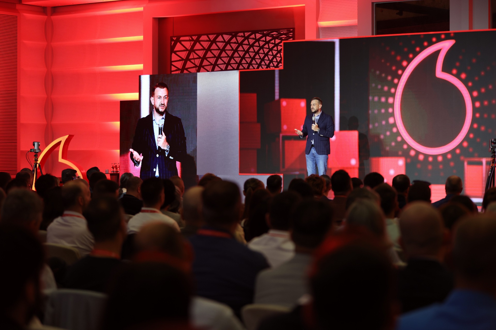 Participanți la bootcampul Deschis la Nou. Deschis la Tehnologie, organizat de Vodafone Business