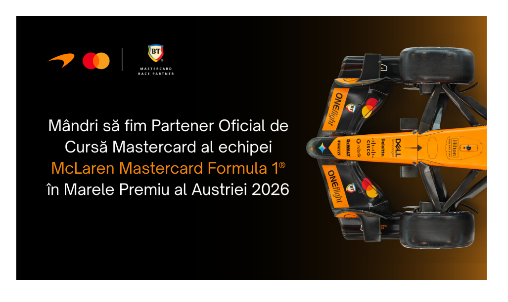 Monopost McLaren cu logo Banca Transilvania pe circuit