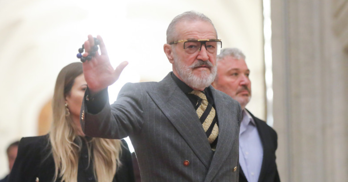 Becali susține că Grindeanu i-a spus că Simion a promis votul pentru Guvernul Veștea