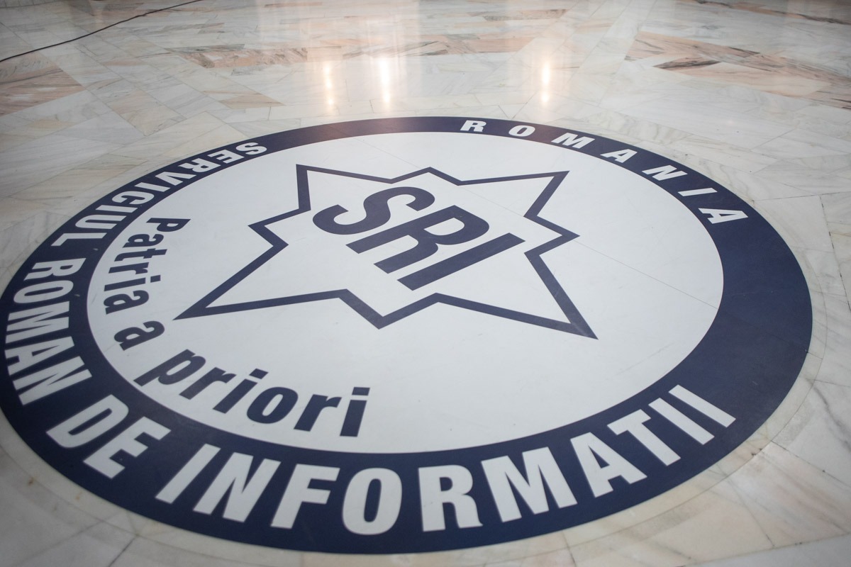 Ilie Bolojan vorbind la o conferință de presă