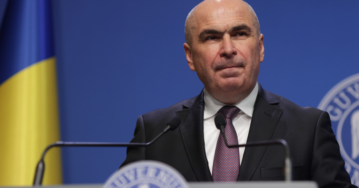Ilie Bolojan la o conferință de presă