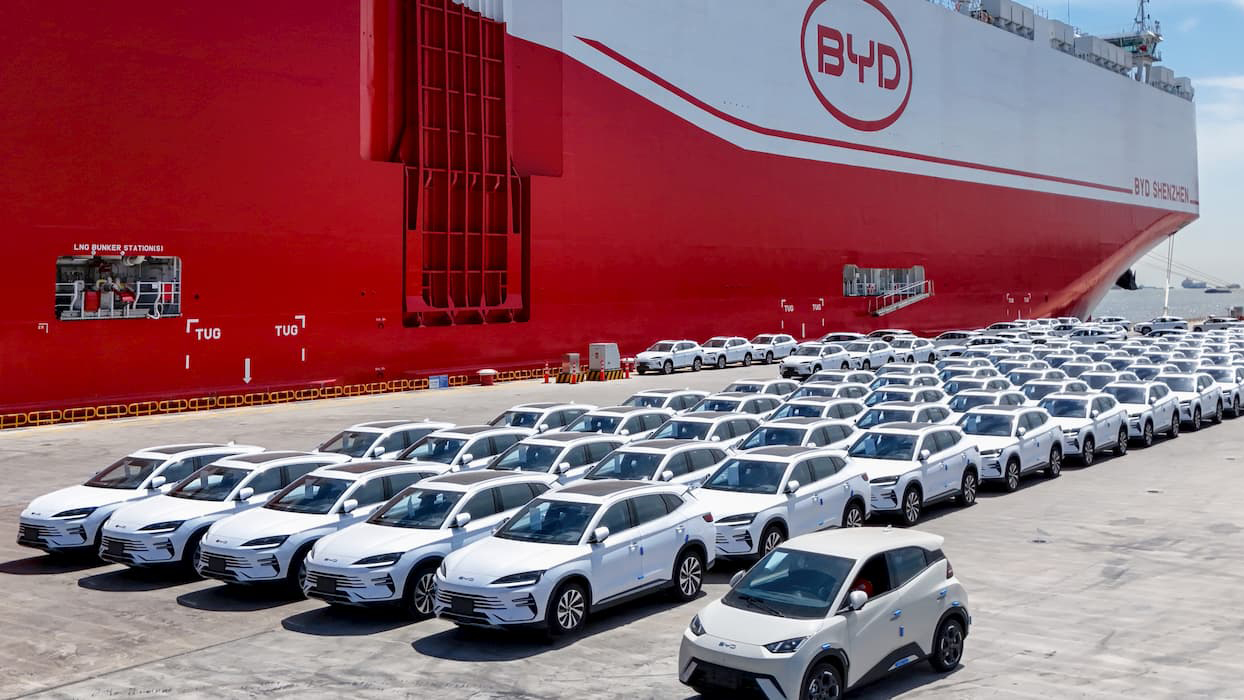 BYD vrea să devină cel mai mare producător auto din lume, peste Toyota, în următorii cinci ani