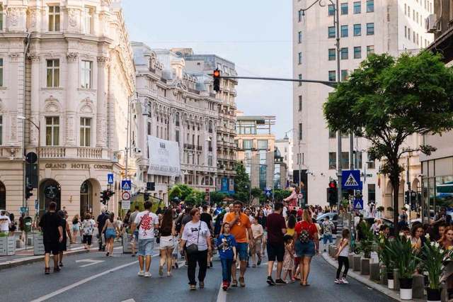 Calea Victoriei pietonală în București