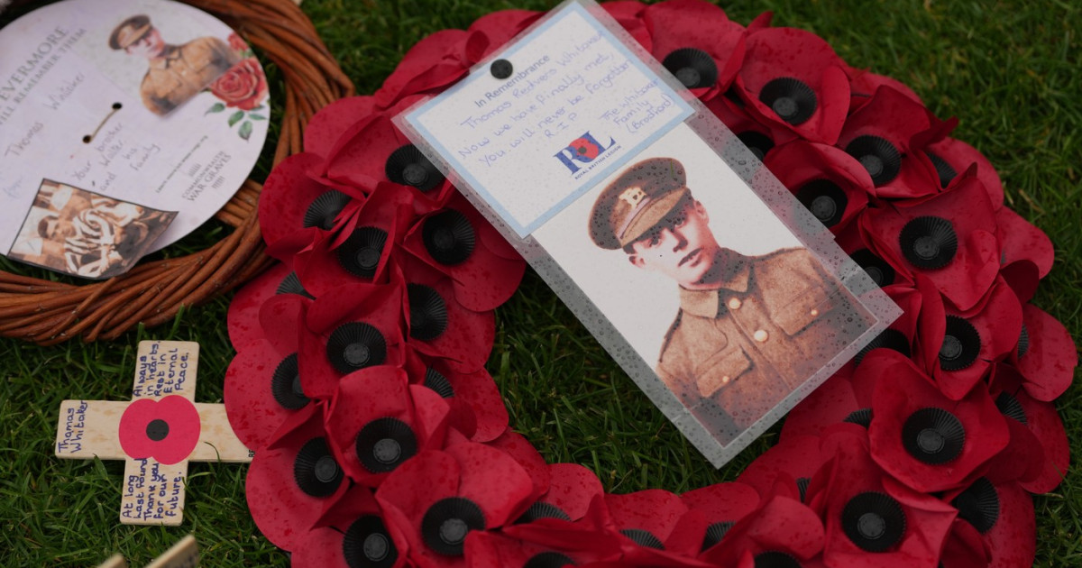 Piatră funerară în Cimitirul Militar Tyne Cot