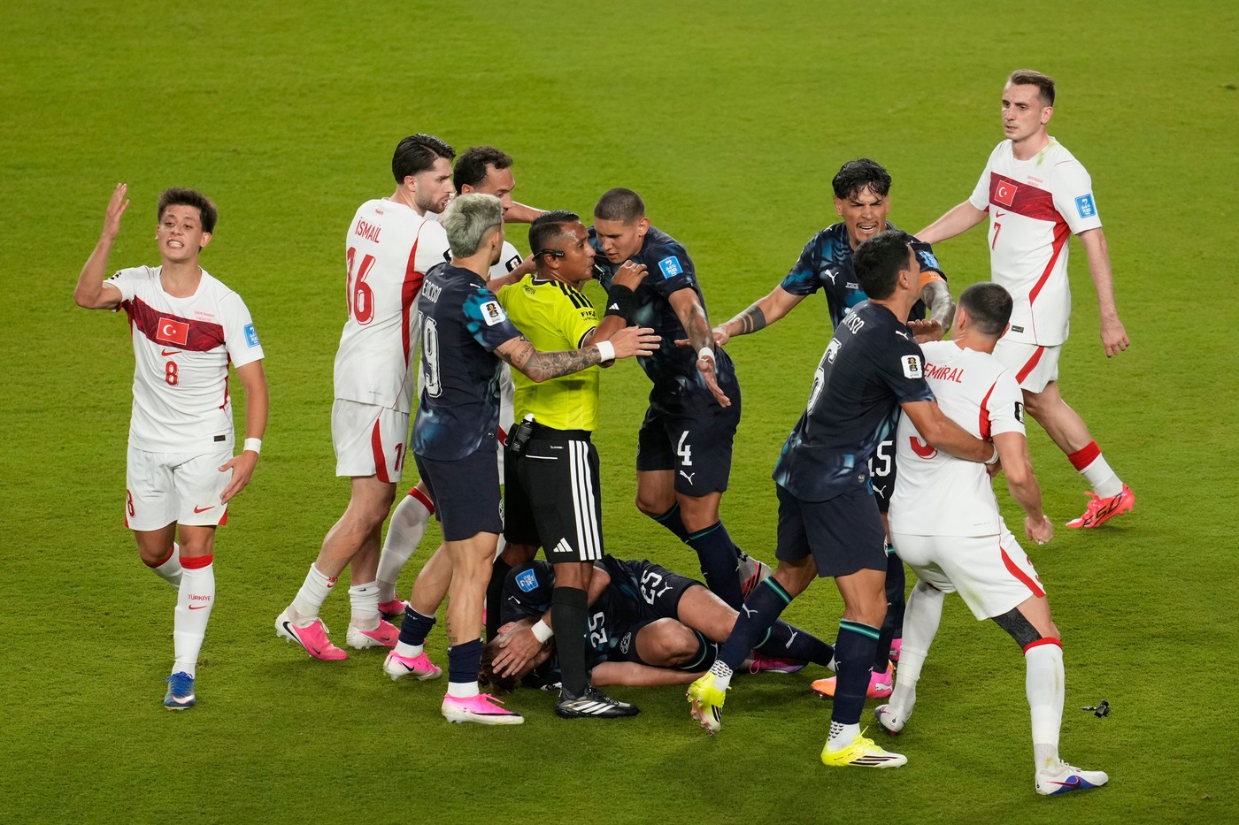 Jucătorii Turciei după înfrângerea cu Paraguay la CM 2026