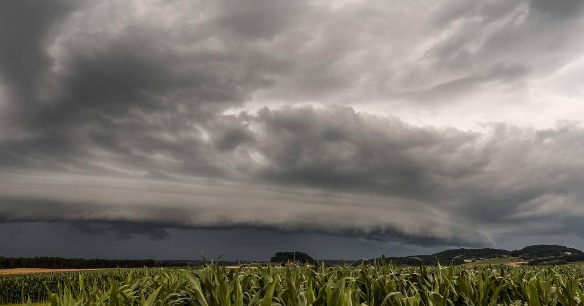 Hartă meteo cu cod galben de averse și vijelii în România