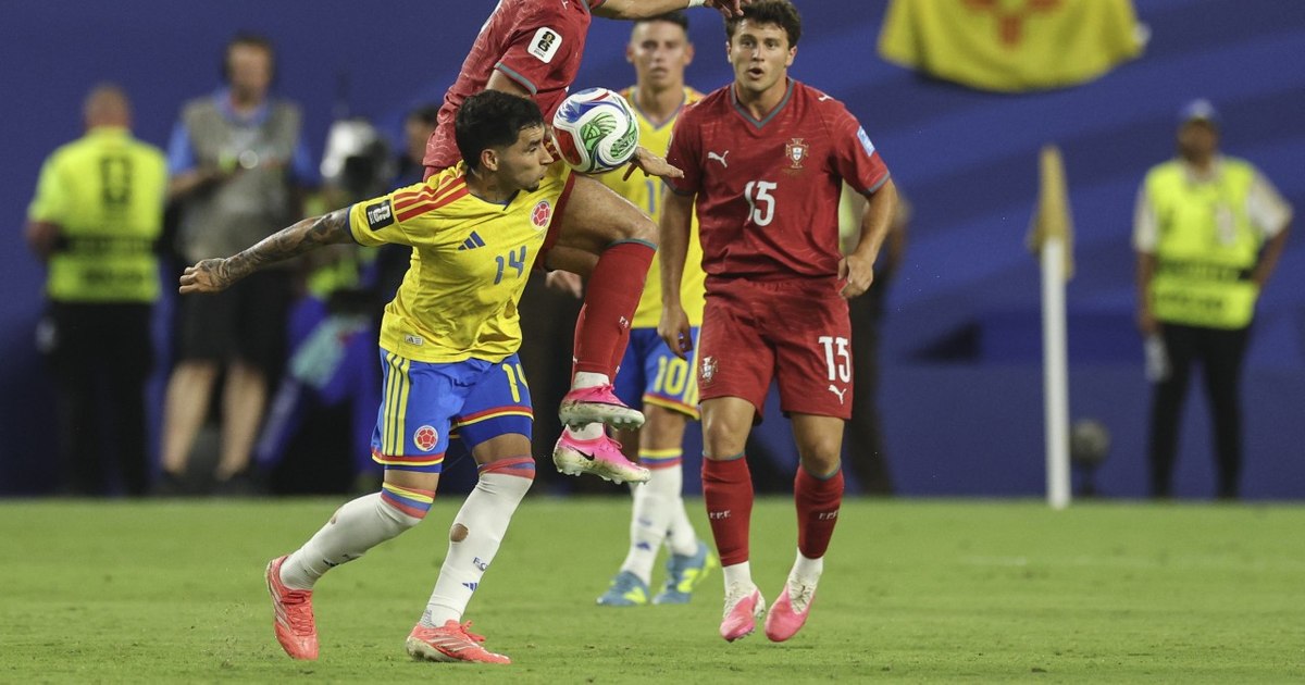 Jucători de fotbal în timpul meciului Columbia - Portugalia, Cupa Mondială