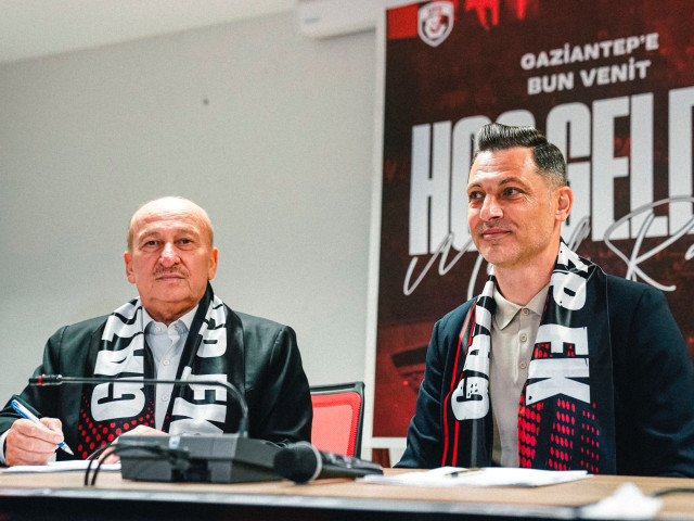 Conferință de presă la Gaziantep despre viitorul lui Mirel Rădoi