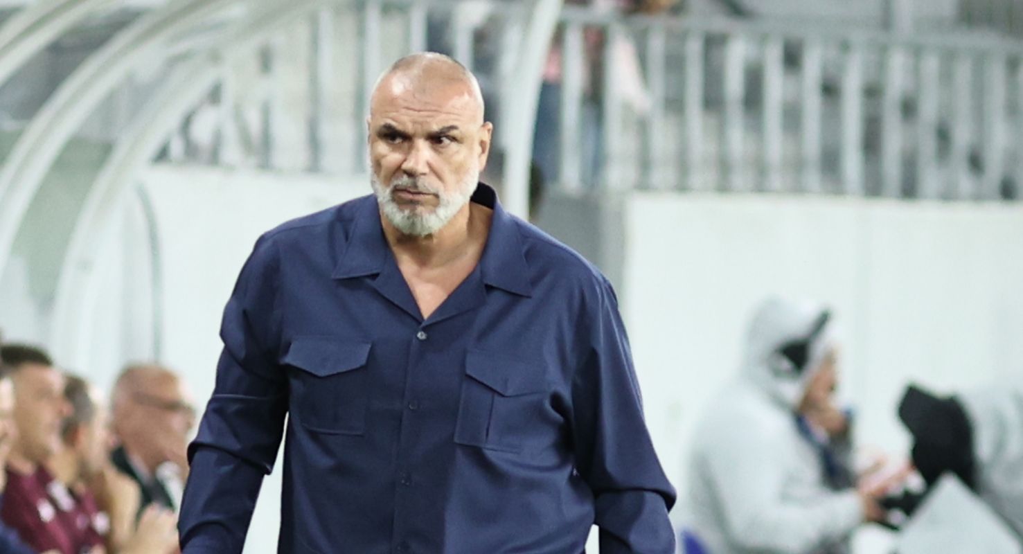 Cosmin Olăroiu pe banca tehnică