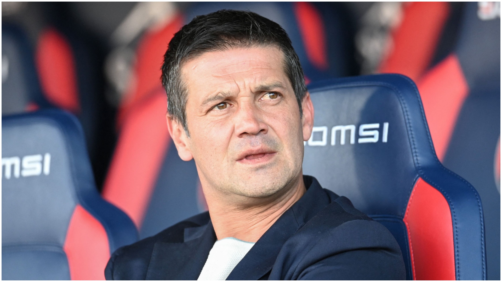Cristi Chivu, antrenorul lui Inter Milano, pe bancă în timpul unui meci