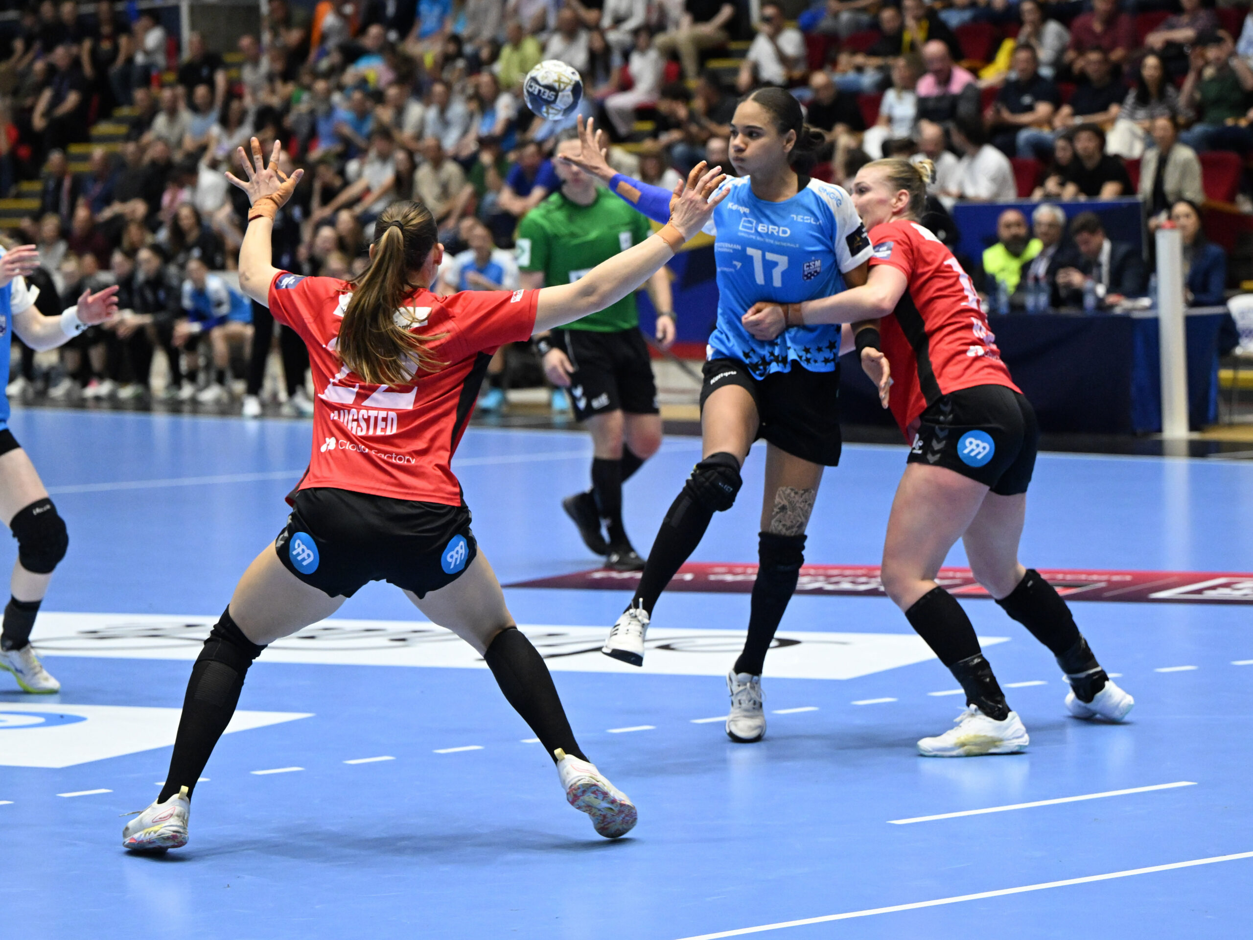 CSM București revine în Final4-ul Champions League după 8 ani: semifinală cu Metz, sâmbătă, de la 16:00