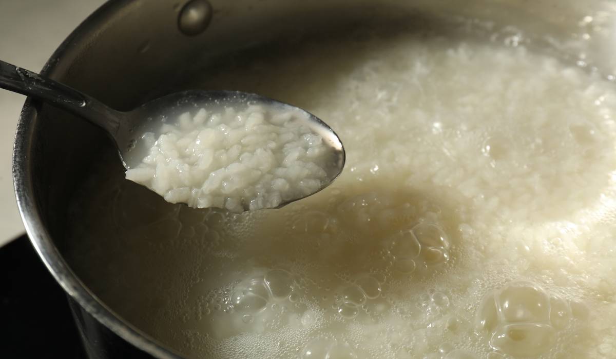 Cum să gătești orezul pentru a reduce cantitatea de arsenic. Trucul care scade riscul de intoxicație