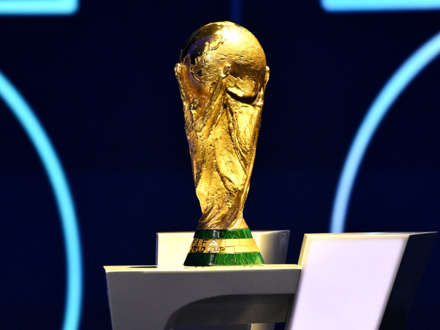 Stadion în timpul unui meci de fotbal la Cupa Mondială