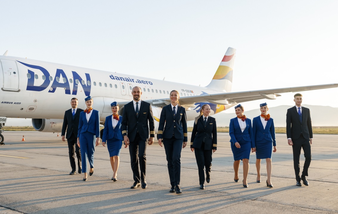 Avion Dan Air pe pistă