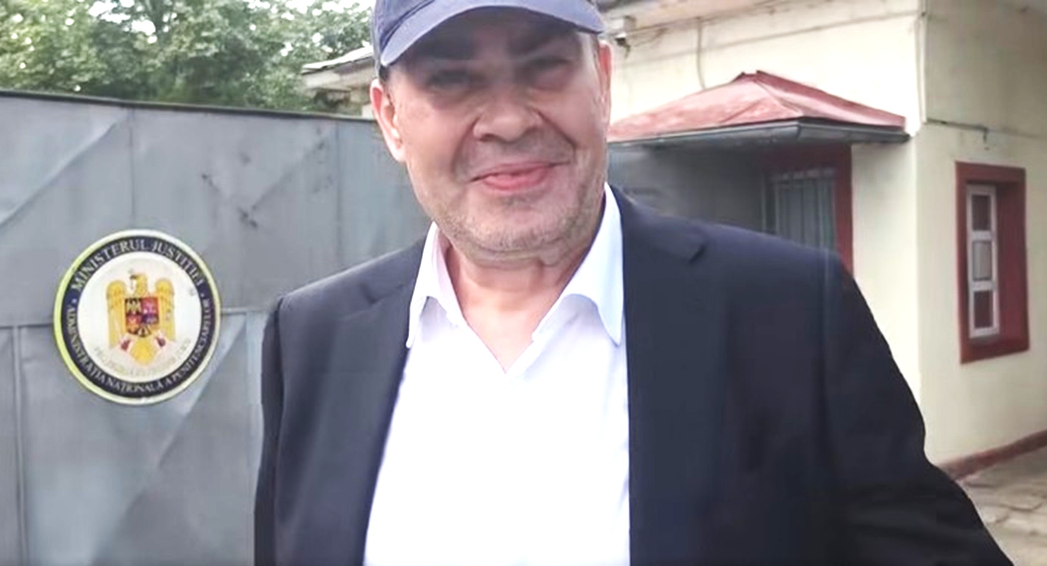 Darius Vâlcov, eliberat condiționat după 3 ani de închisoare. A invocat pisicile și salata de vinete a mamei