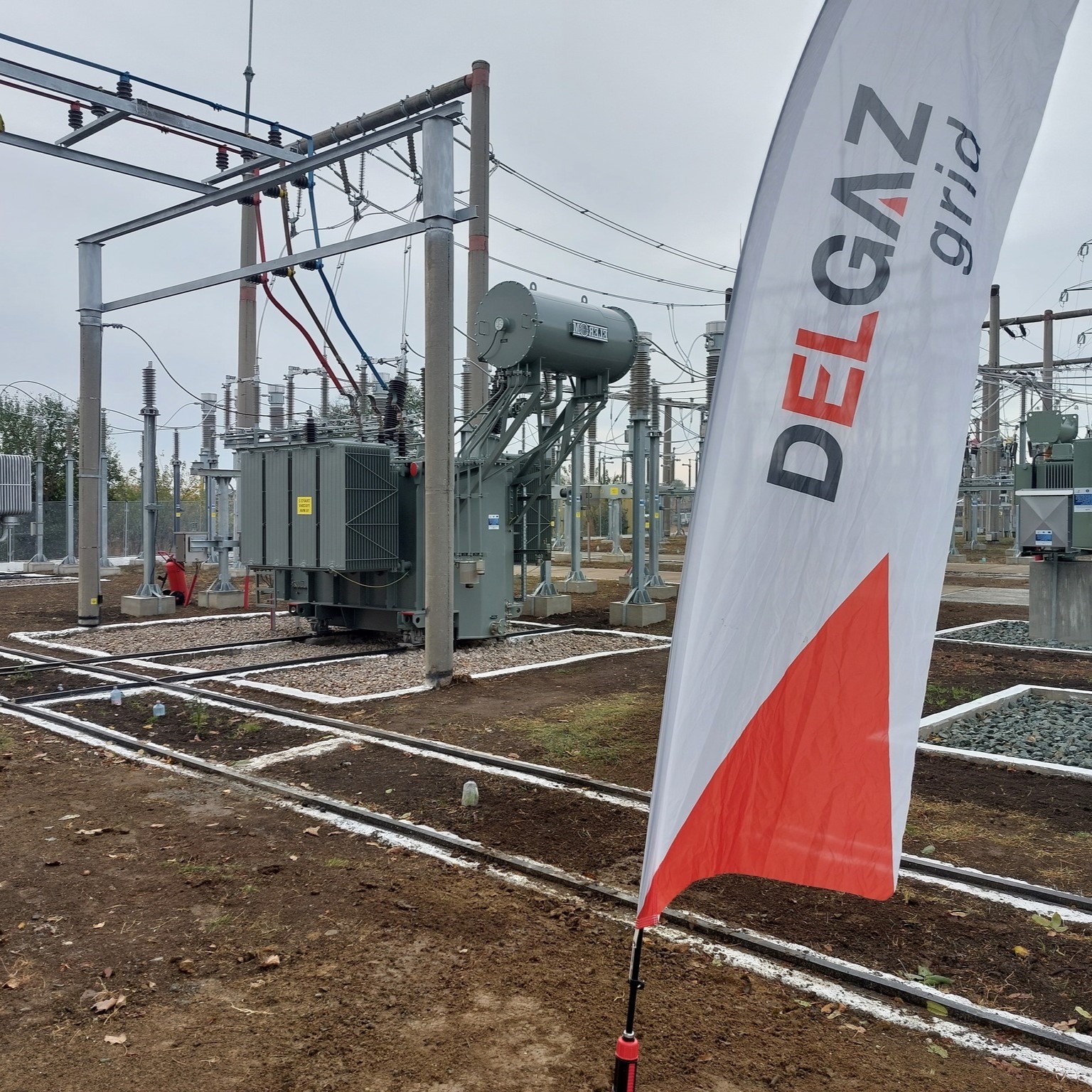 Delgaz Grid semnează o refinanțare de 3 miliarde de lei pentru investiții în rețele