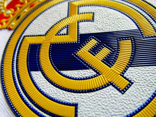 Denzel Dumfries în timpul vizitei medicale la Real Madrid