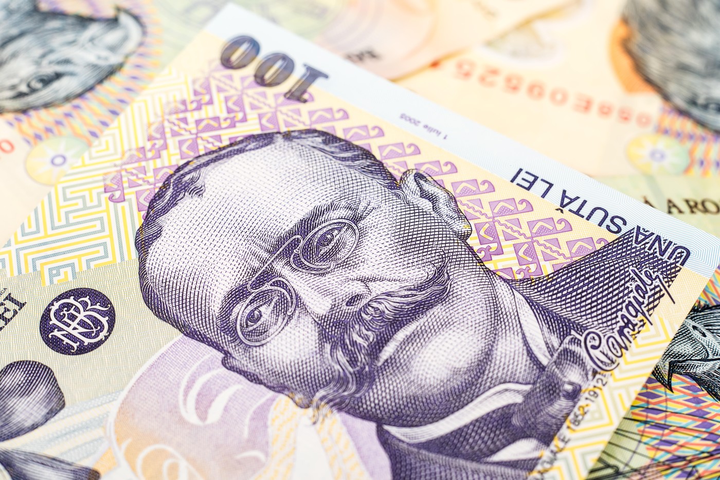 Dobânzile reale rămân negative în 2026: economiile românilor se erodează sub inflația de 11%