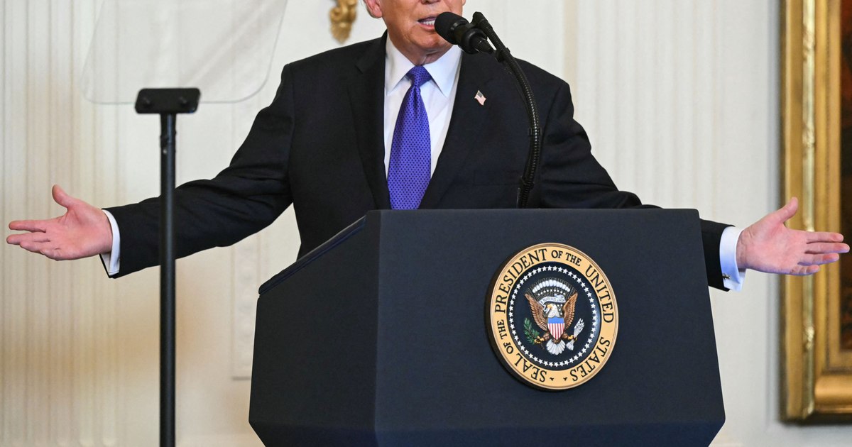 Donald Trump lansează „Pașaportul Patriot” cu portretul său, o premieră în istoria SUA