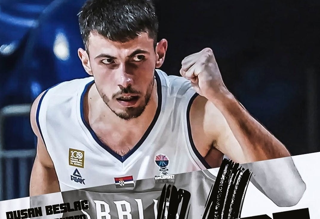 Dušan Beslać în echipamentul echipei naționale a Serbiei