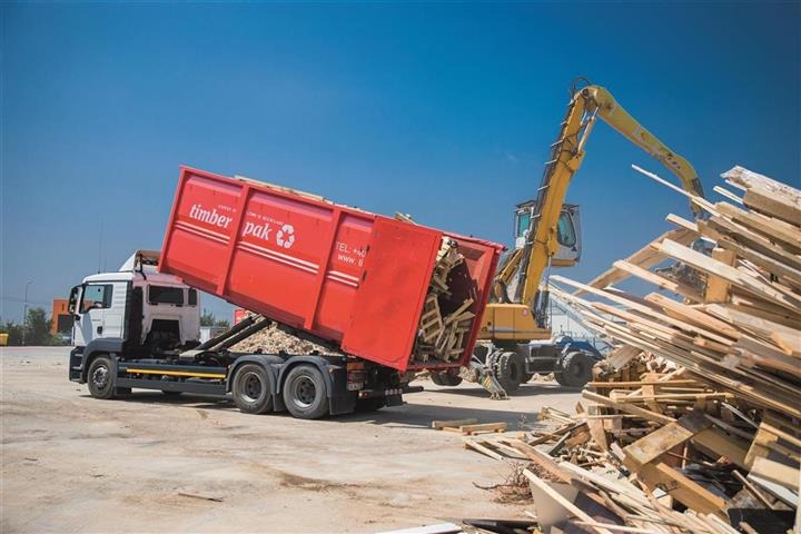 Fabrica EGGER din Rădăuți – economie circulară și reciclare lemn