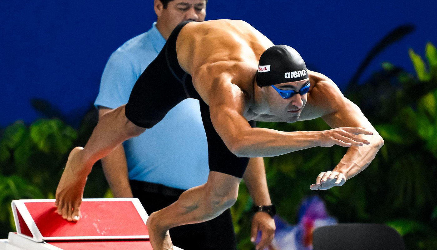 Egor Kornev înotând la Campionatul Național al Rusiei