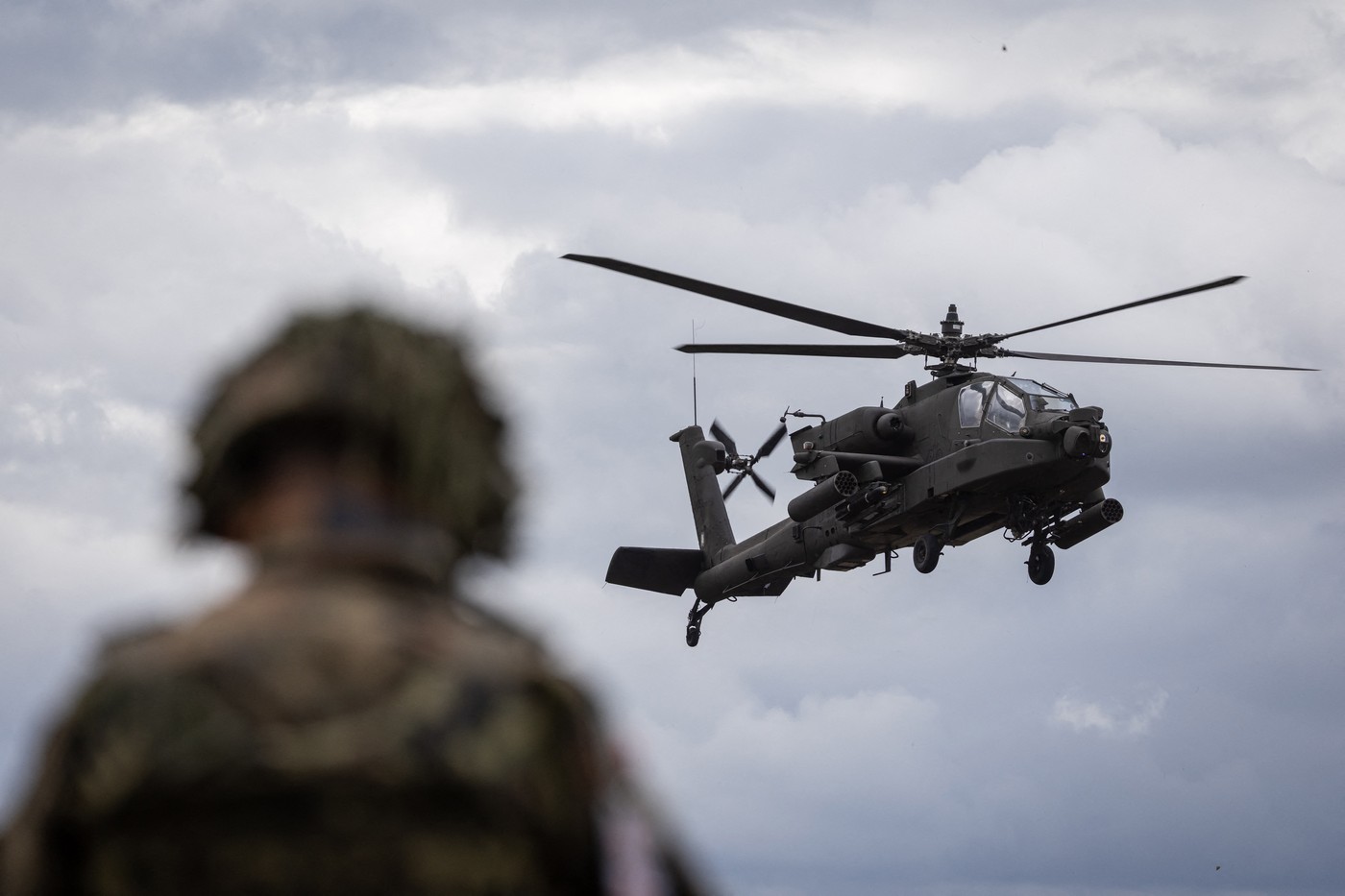 Elicopter de luptă Apache al armatei americane