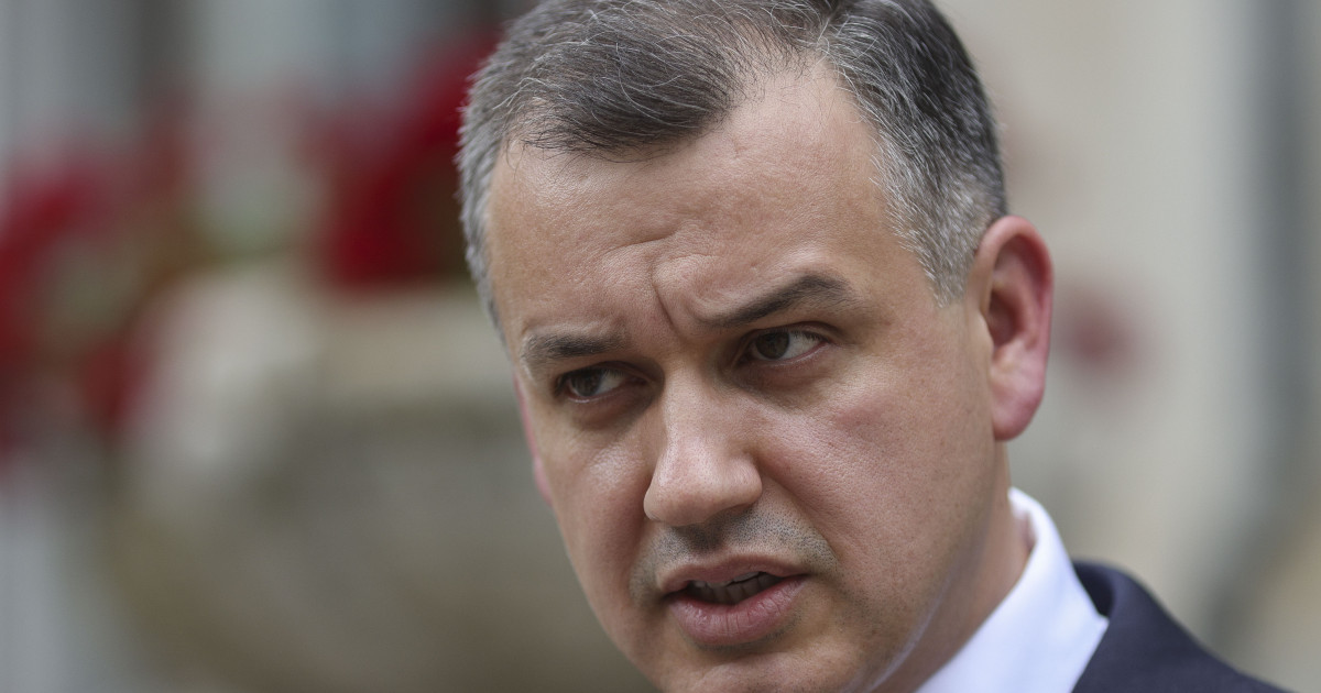 Eugen Tomac vorbind la o conferință