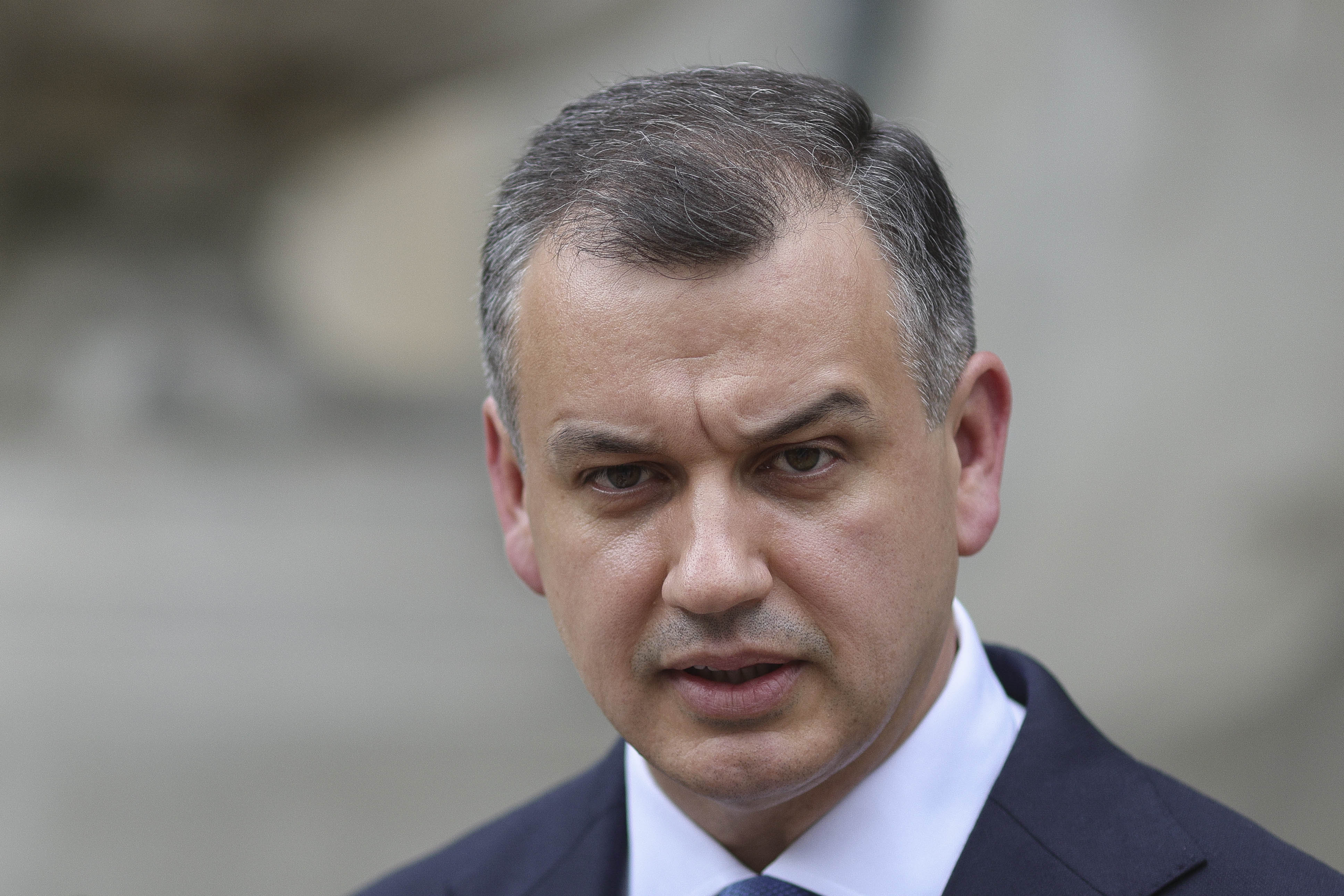 Eugen Tomac în timpul unui interviu