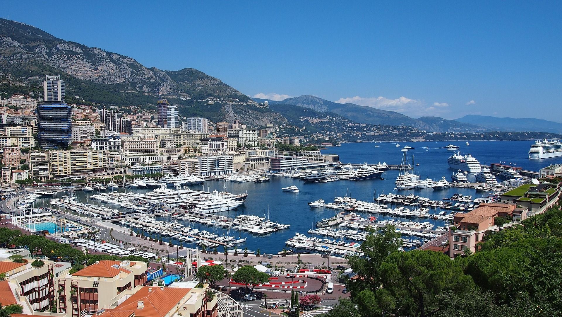 Explozie în Monaco, clădire rezidențială avariată