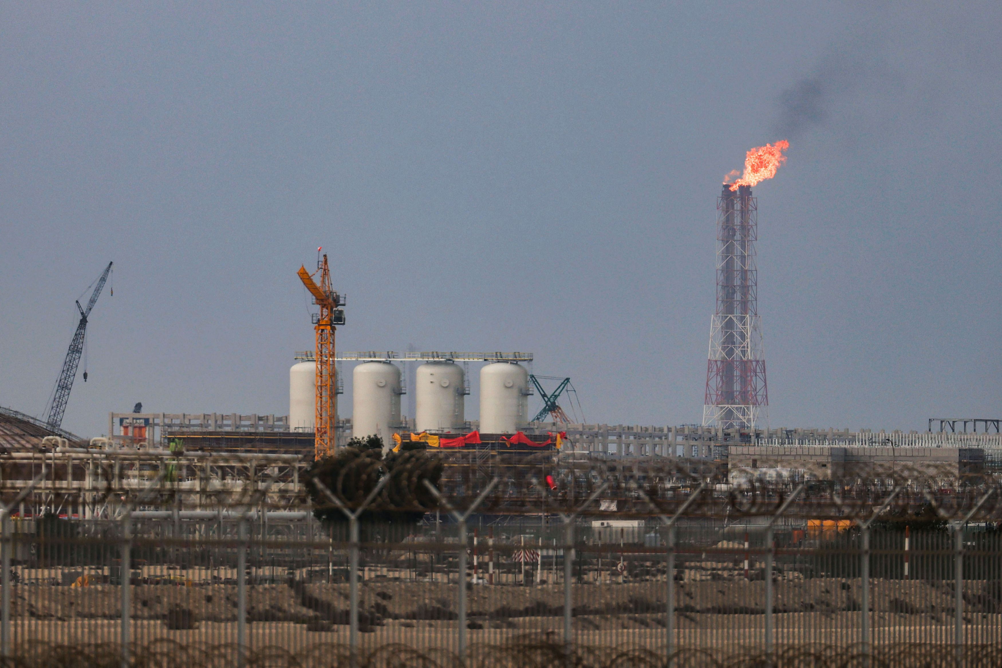 Explozie la cel mai mare terminal de gaze naturale lichefiate din Qatar: 54 de răniți și 18 dispăruți