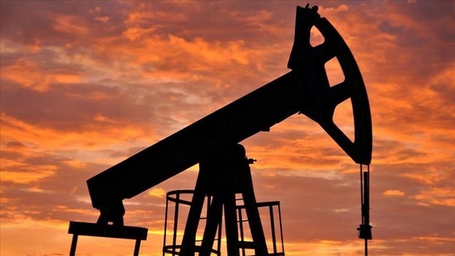 Petrolier în largul mării