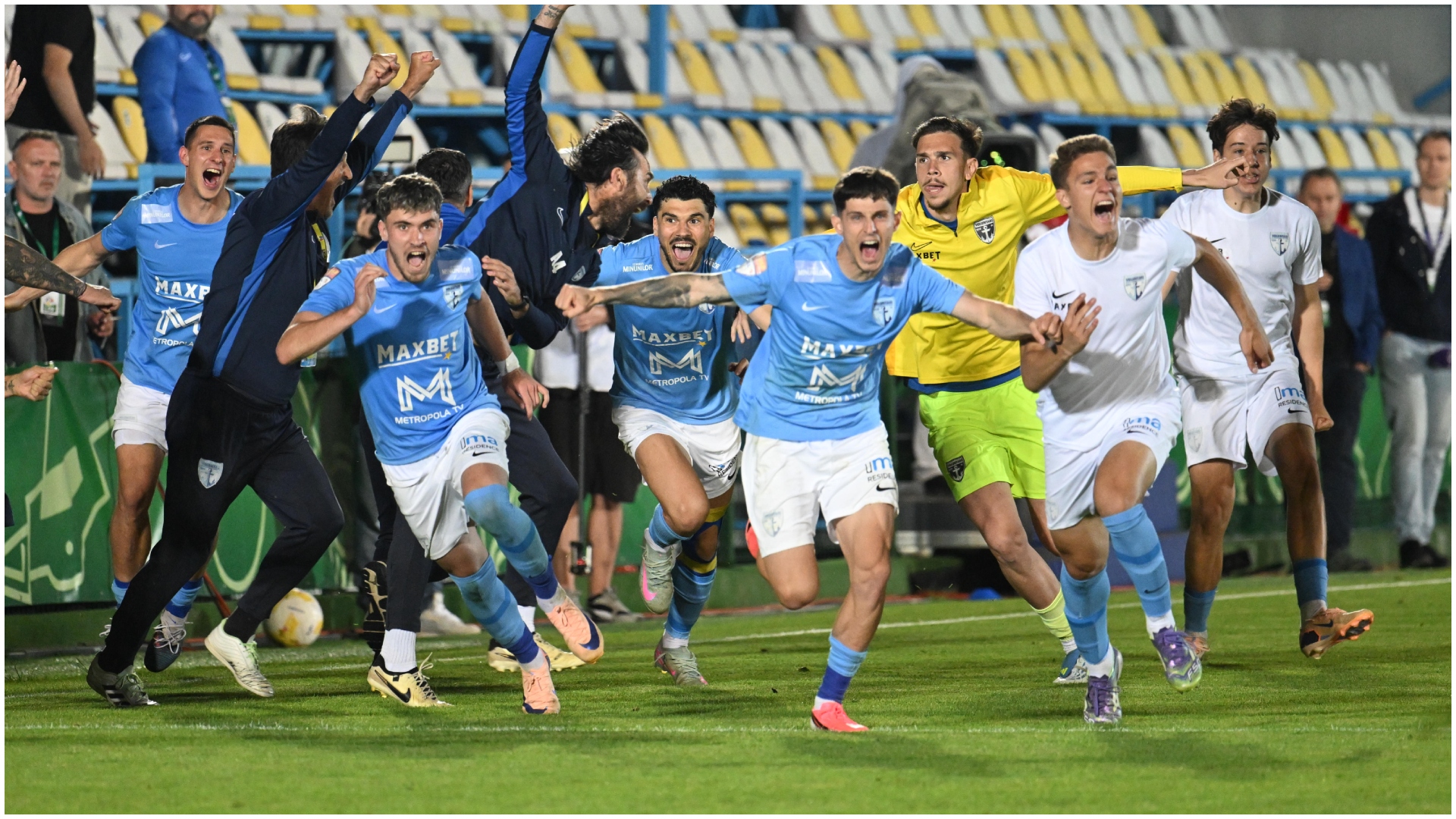 Jucători FC Voluntari sărbătoresc promovarea în SuperLigă