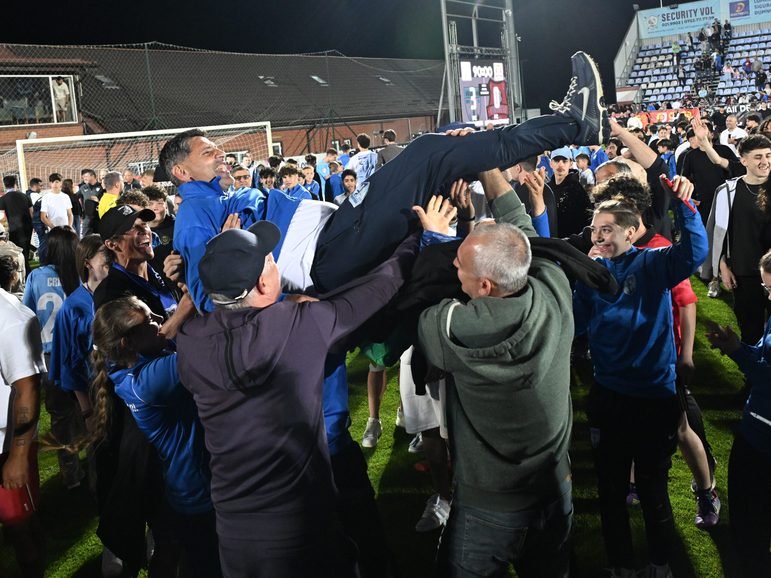 Antrenorul Florin Pîrvu la meciul FC Voluntari