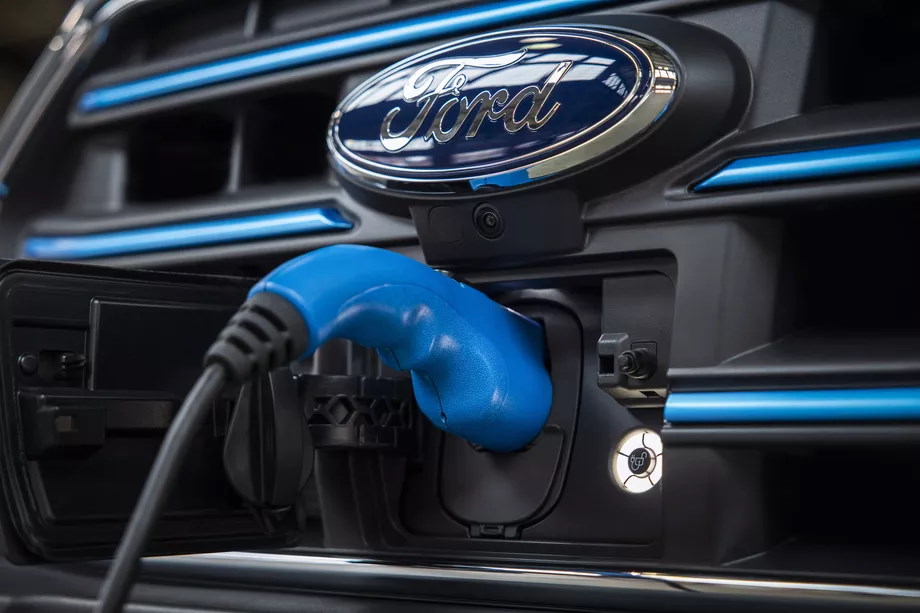 Ford reangajează 350 de ingineri după ce IA nu a reușit să asigure calitatea