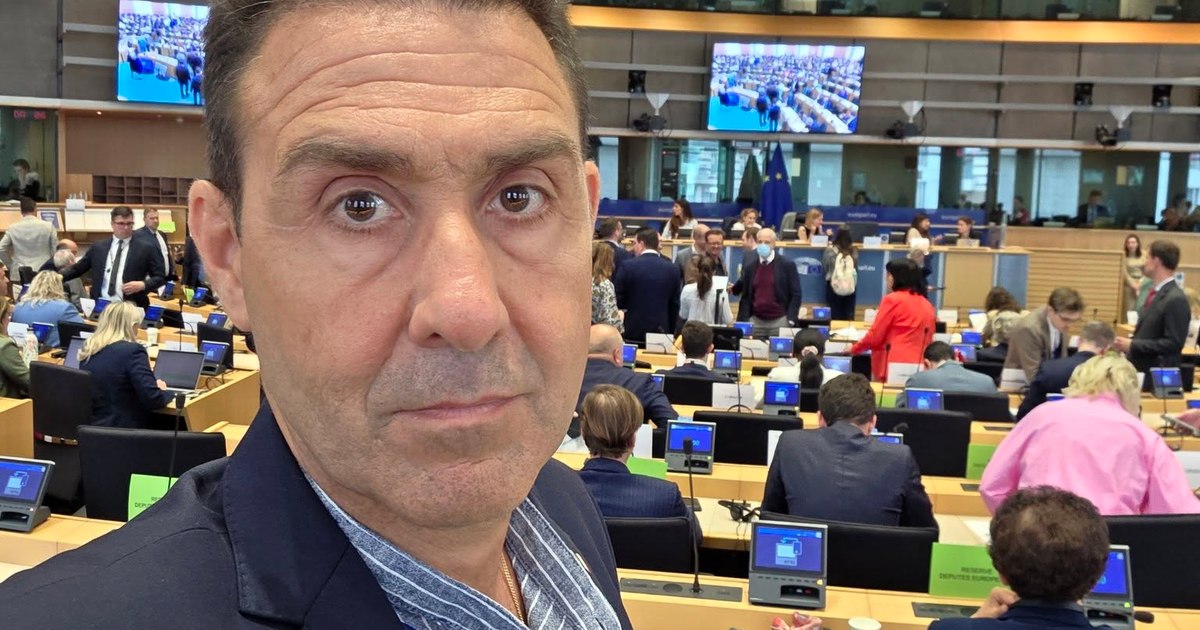 Roberto Vannacci, fost general italian, căsătorit cu o româncă, liderul noului partid Futuro Nazionale