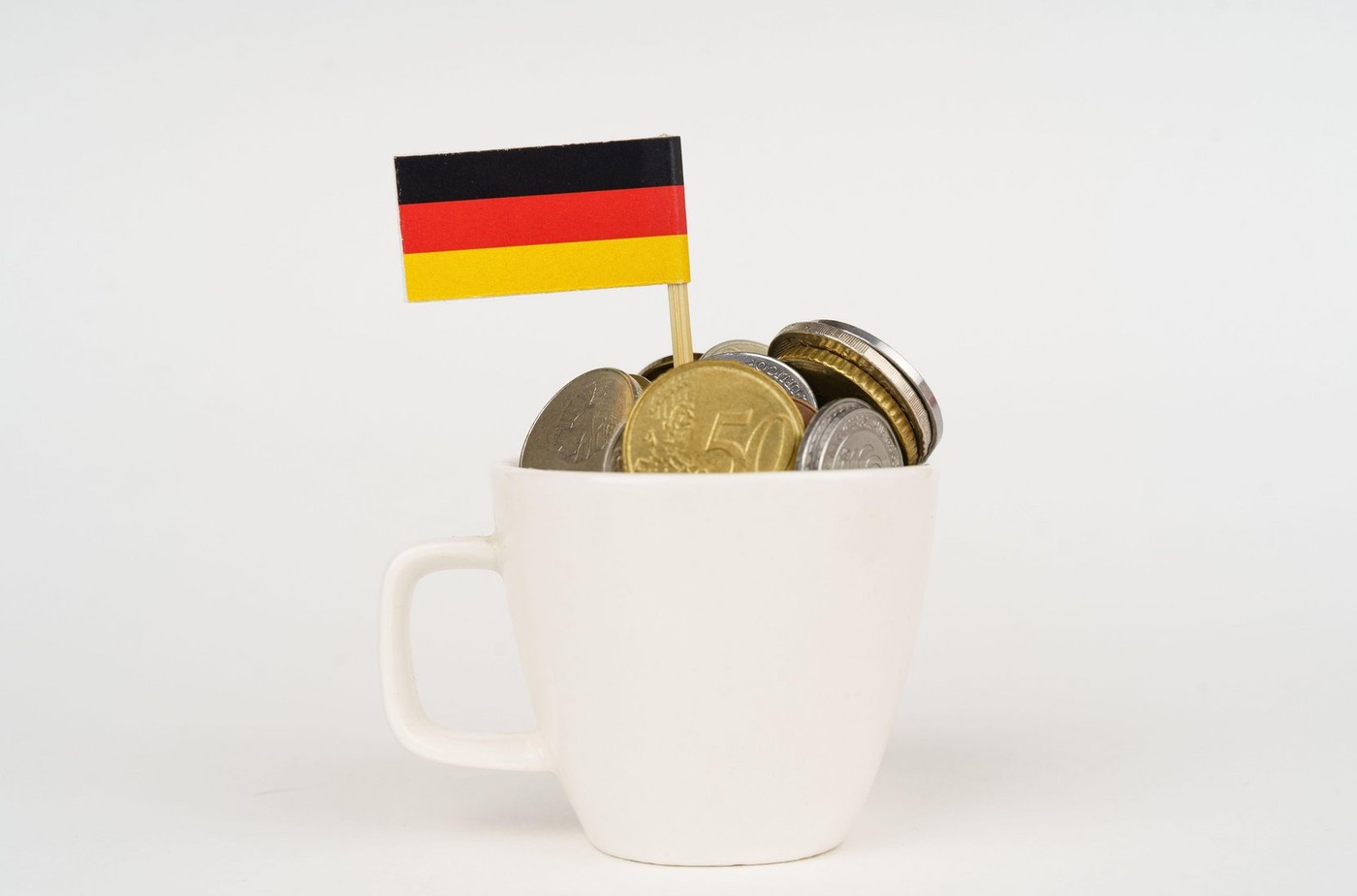 Hartă a Europei cu țările colorate în funcție de PIB