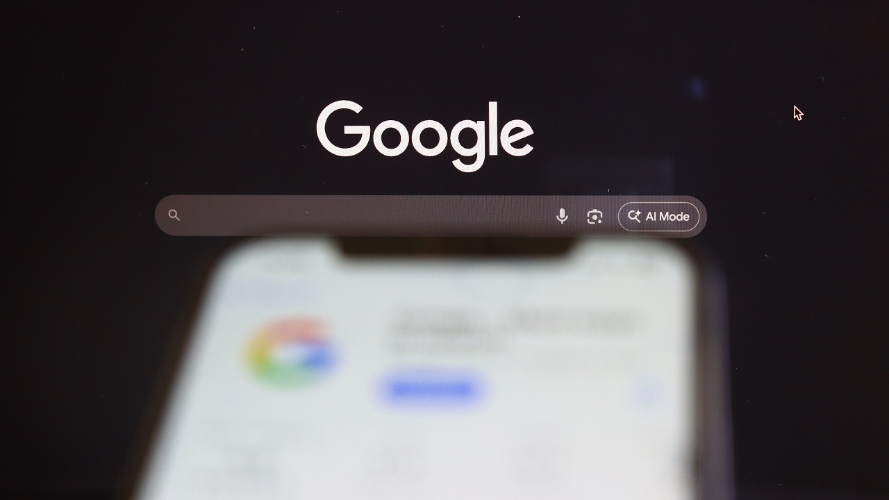 Google își pierde dominația în căutări? Competiția AI și schimbarea comportamentului utilizatorilor creează presiuni