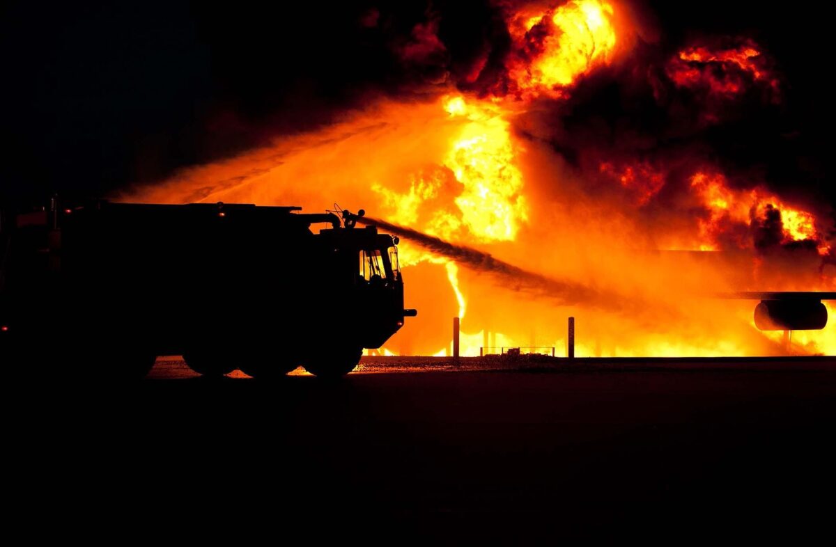 Incendiu la un depozit din Los Angeles