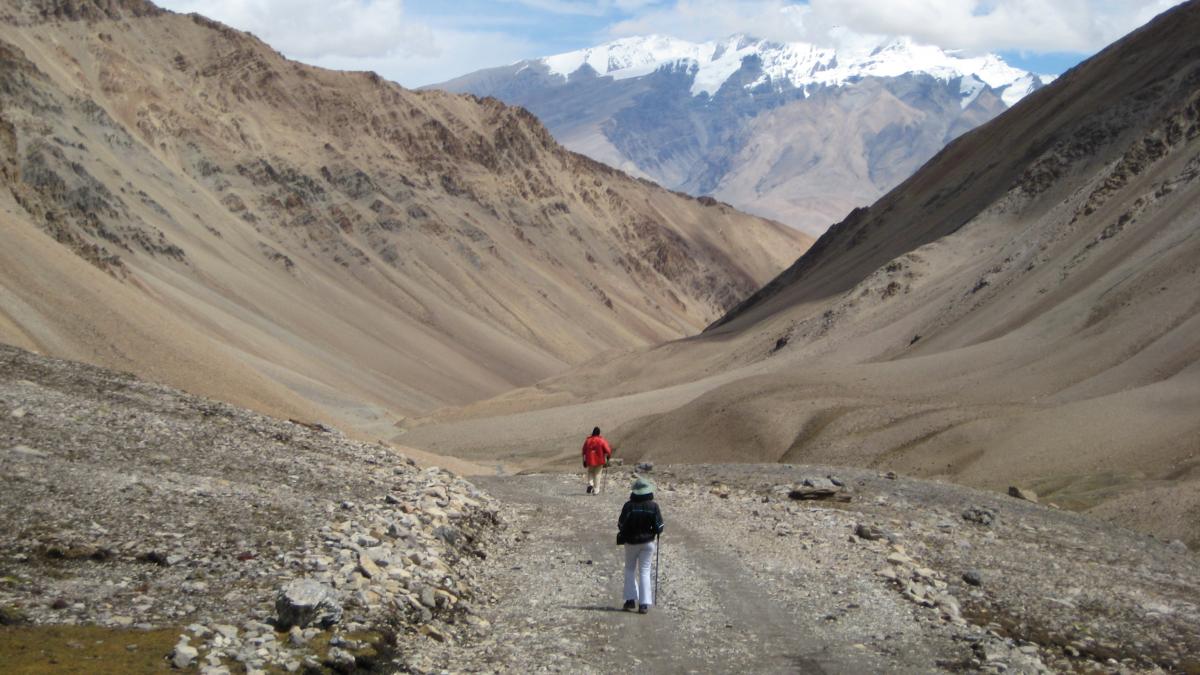 Hartă a regiunii Himalaya cu granițele Indiei, Chinei și Nepalului