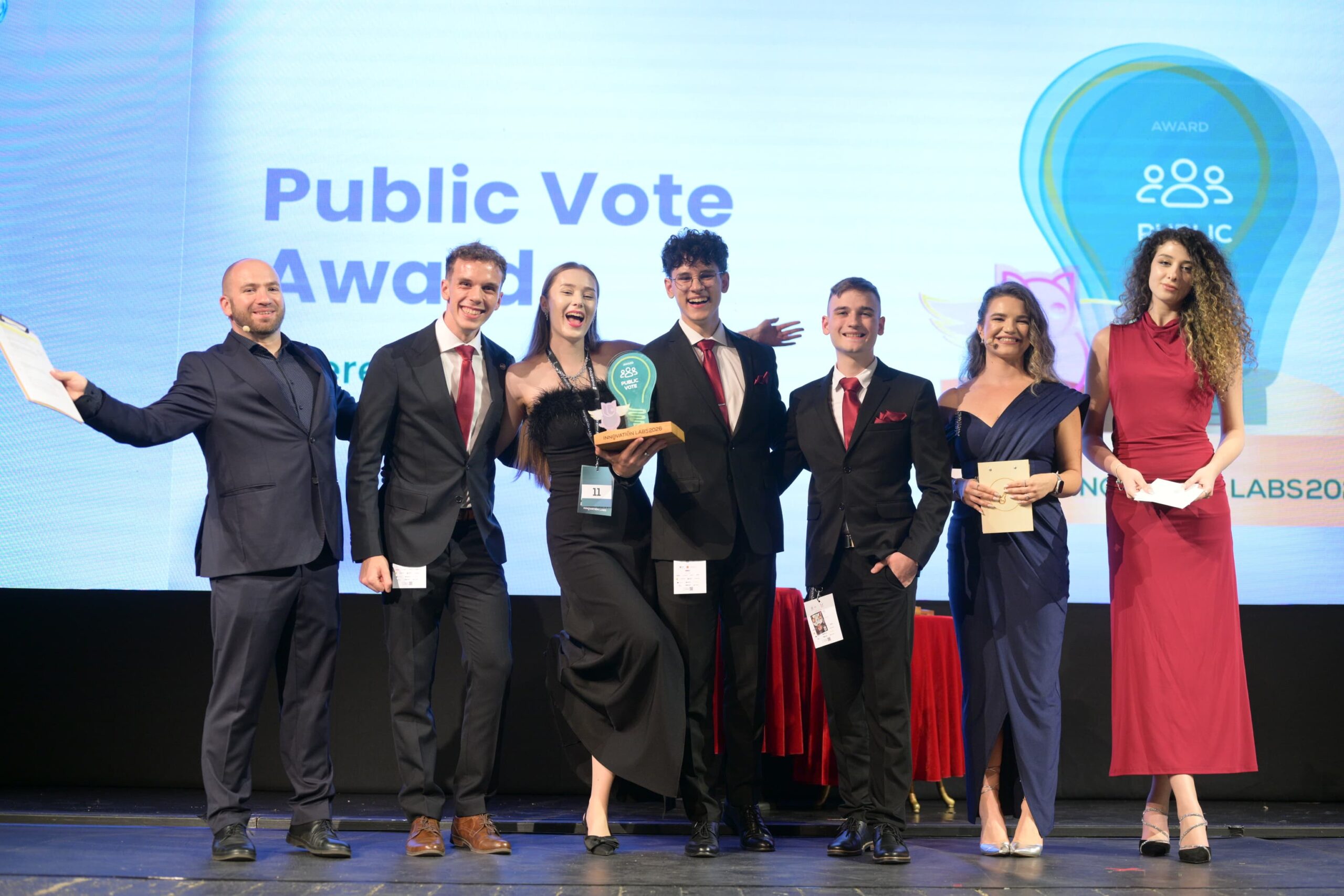 Innovation Labs Demo Day 2026 pe scena Operei Naționale din București
