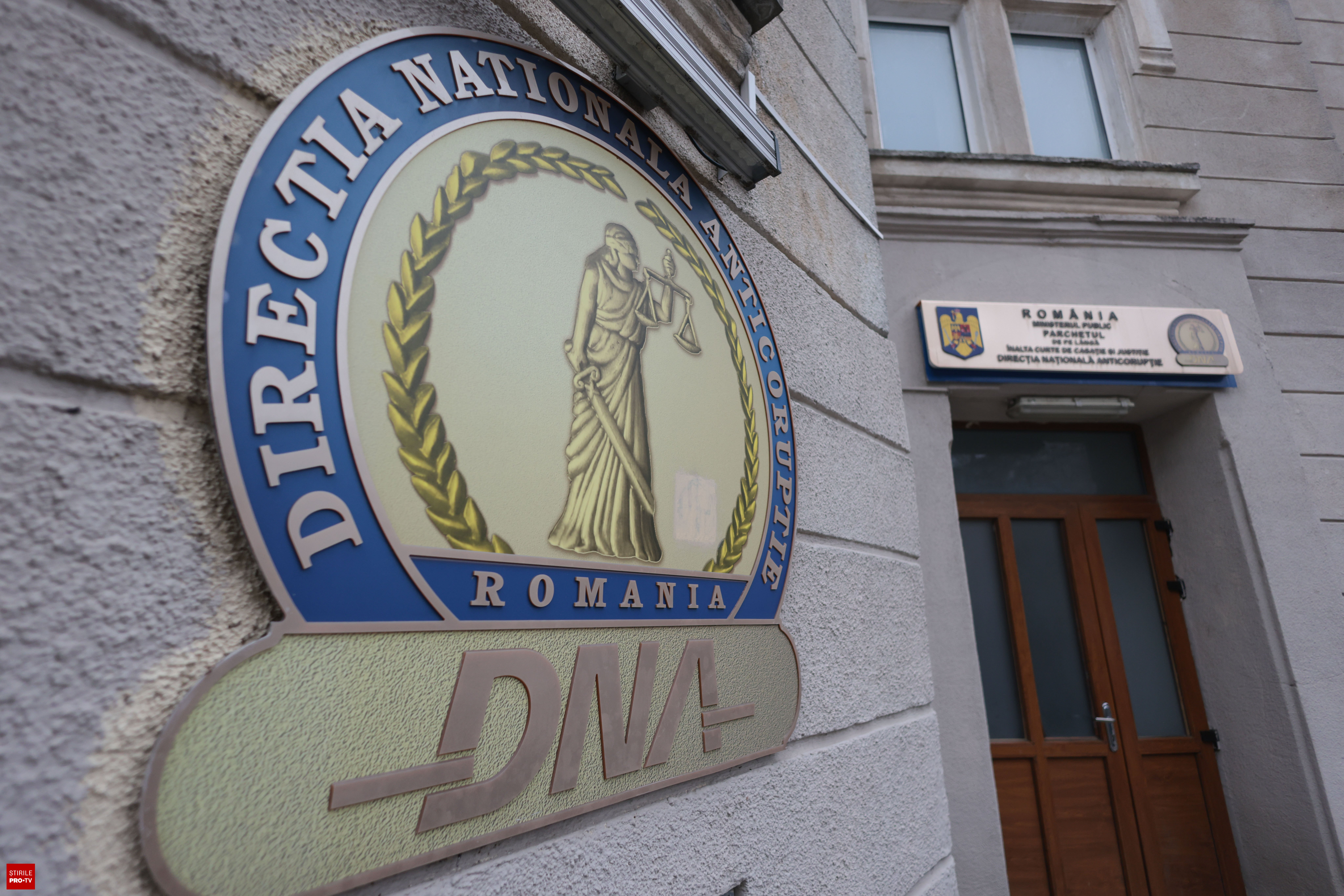 Inspector ITM Constanța reținută pentru mită