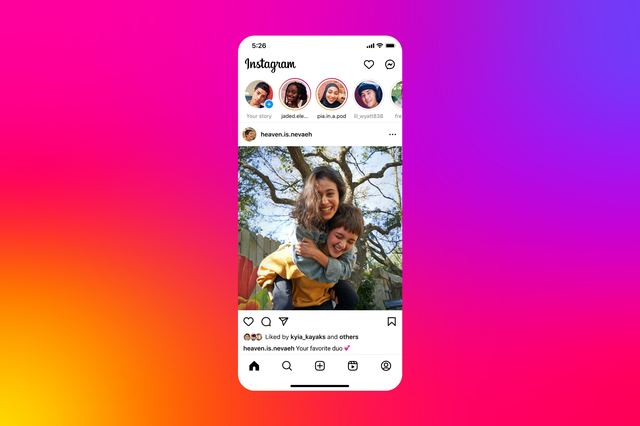 Instagram pe un televizor